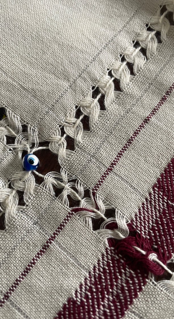 Nakışlı krem el dokuması Masa Örtüsü - Görsel 3