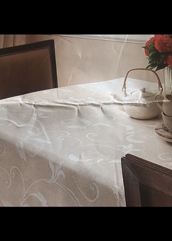 Beyaz Baskılı Taç Masa Örtüsü 160x220 cm - Görsel 2