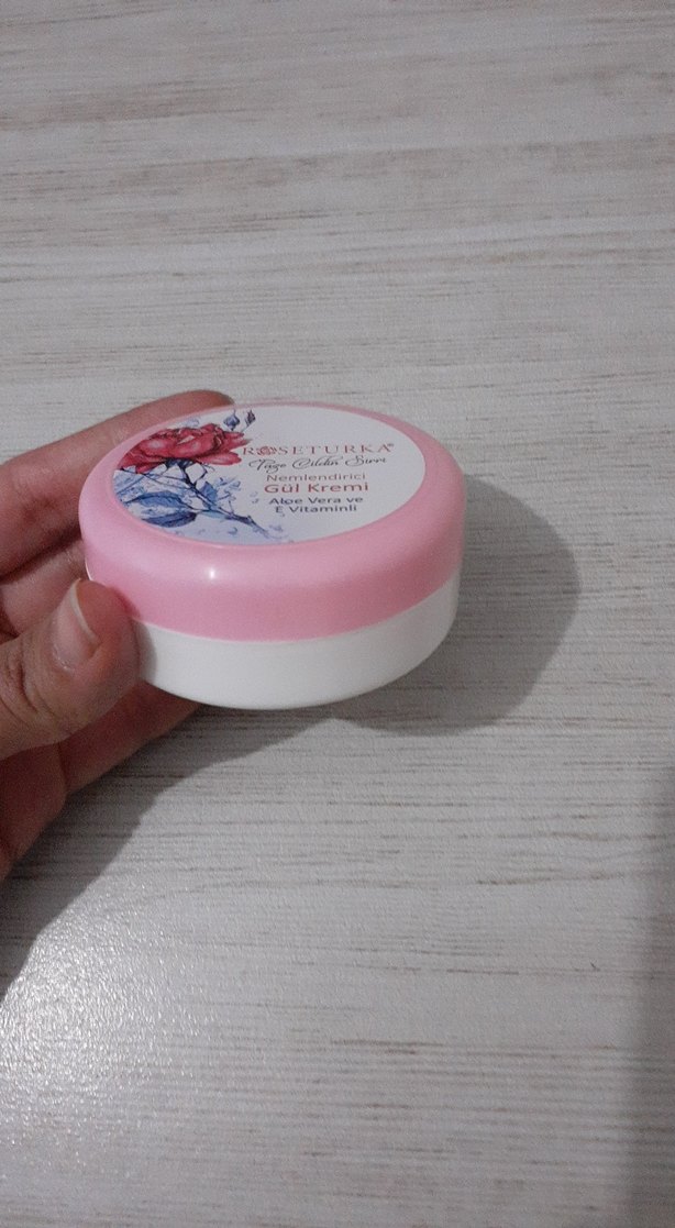 Roseturka Nemlendirici Gül Kremi Aloe Vera ve E Vitamini - Görsel 4