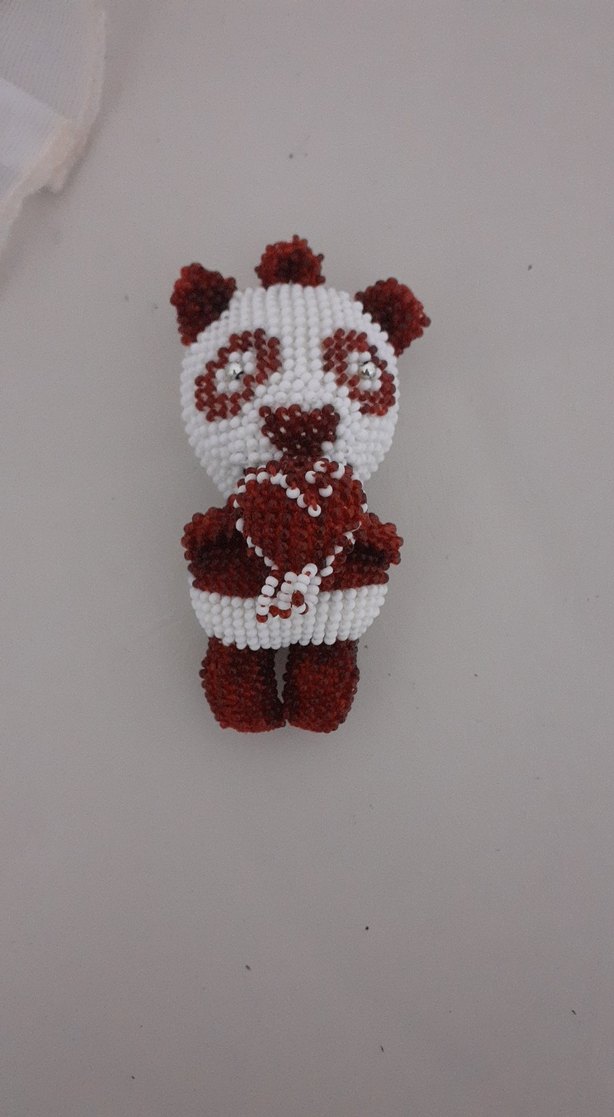 Bordo ve Beyaz Renkli Peluş Panda Boncuk Anahtarlık - Görsel 2
