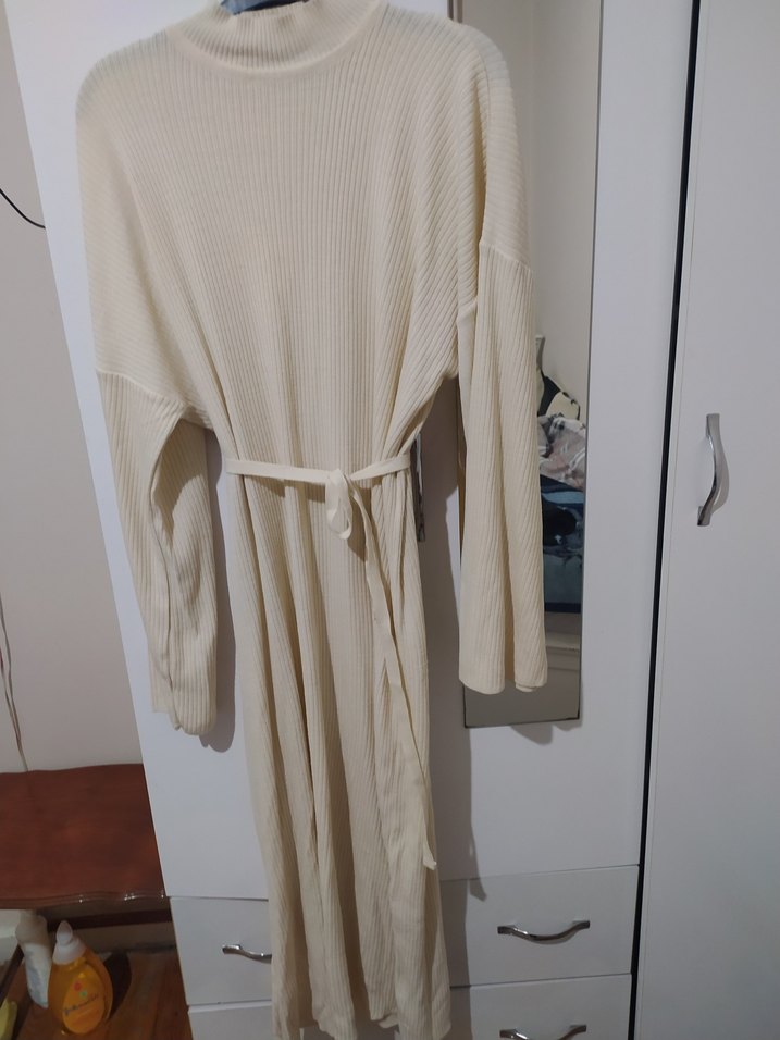 Geniş kollu bel bağlamalı Triko Elbise - Görsel 3