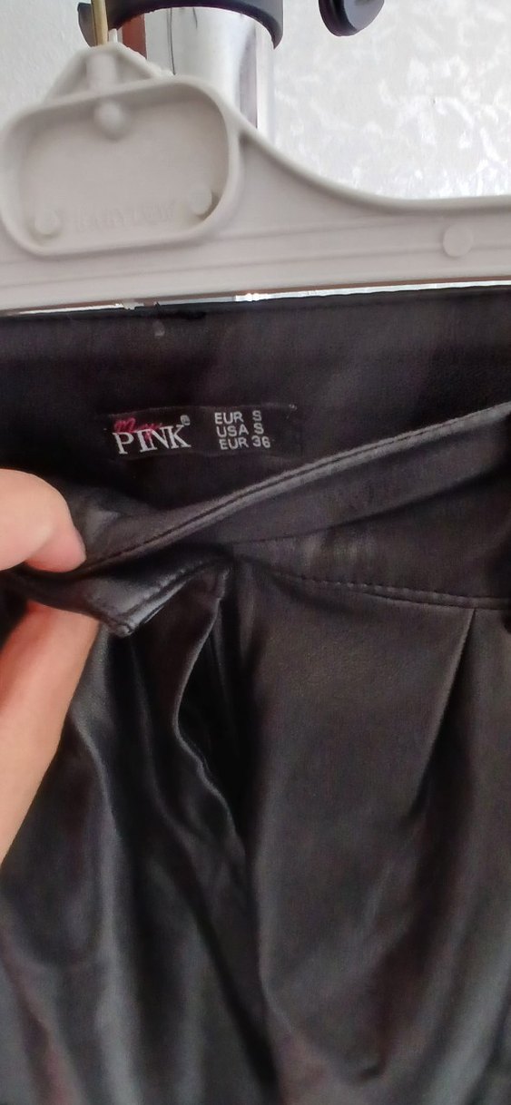 Düğmeli Siyah Deri Mini Şort - Görsel 2