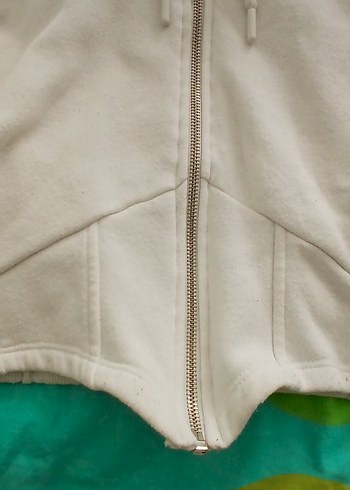 Fermuarlı Beyaz Kapüşonlu korse detay Kadın hırka - Görsel 3