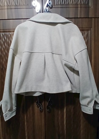 Düğmeli Bej Kısa Kadın Ceket - Görsel 2