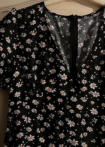 Düğmeli Siyah Çiçekli Midi Elbise - Görsel 5