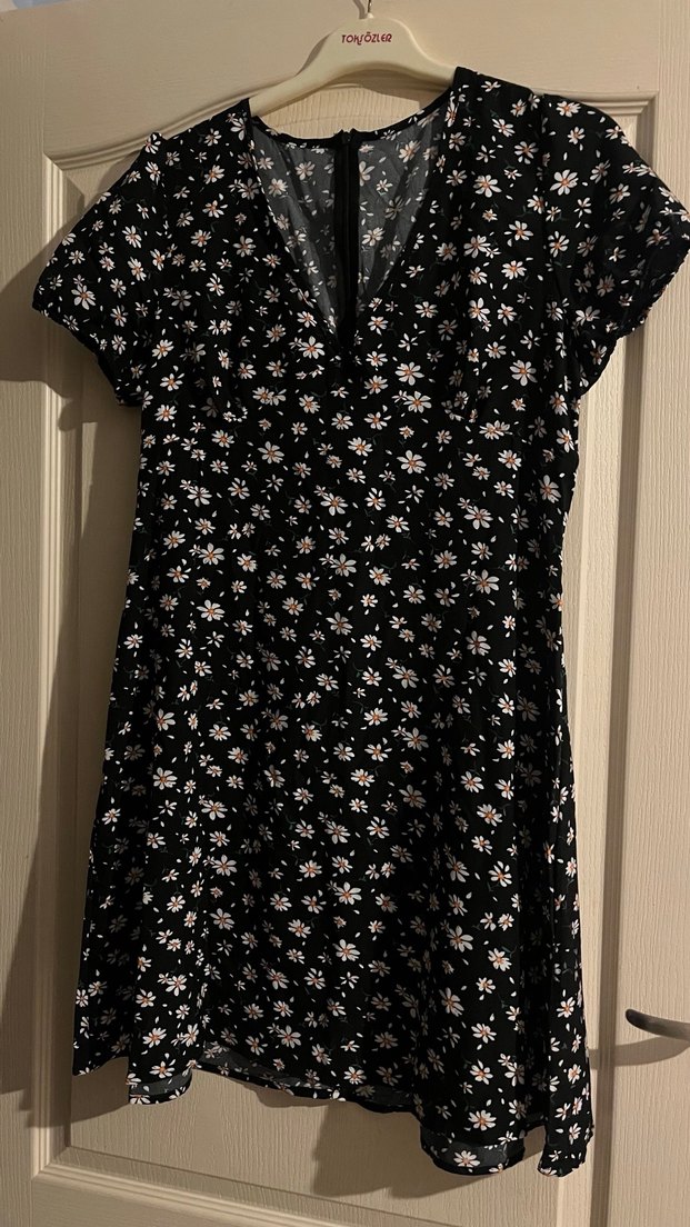 Düğmeli Siyah Çiçekli Midi Elbise - Görsel 4