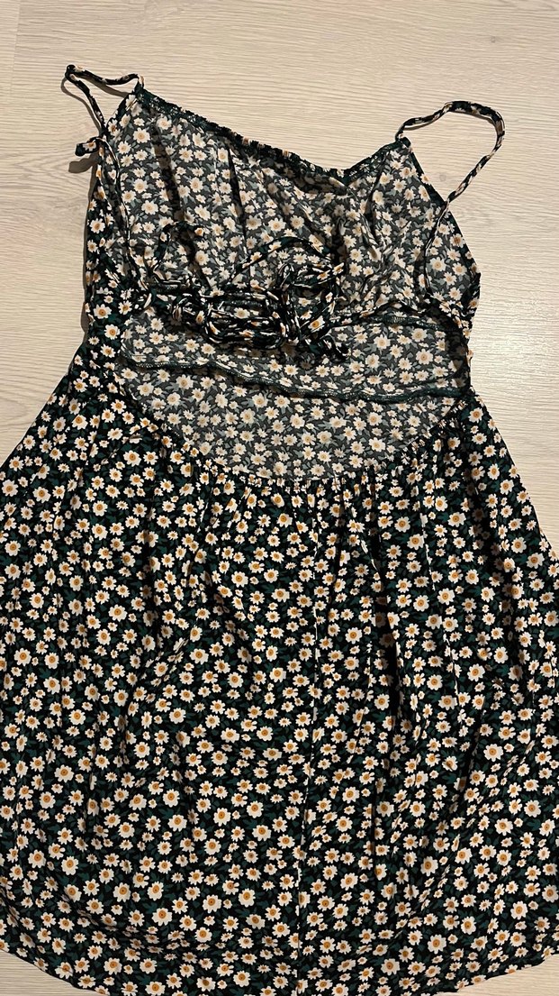 Çiçek Desenli Askılı Midi Elbise - Görsel 3