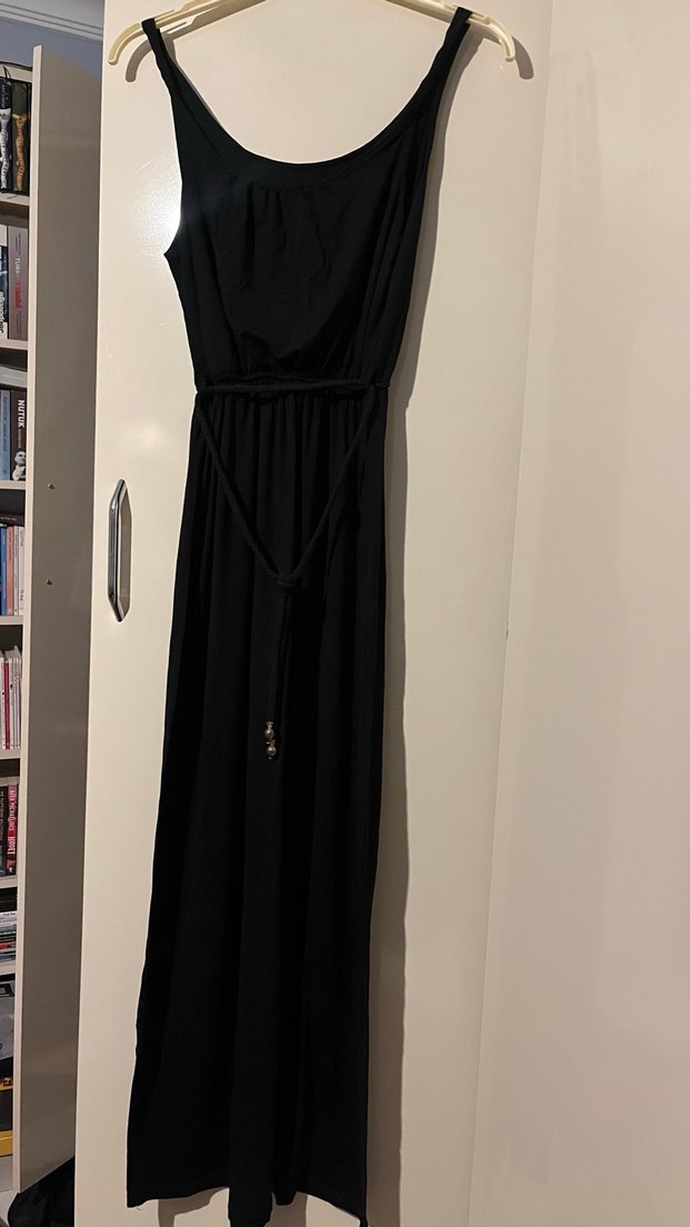 Siyah Uzun Drapeli Kolsuz Elbise - Görsel 3