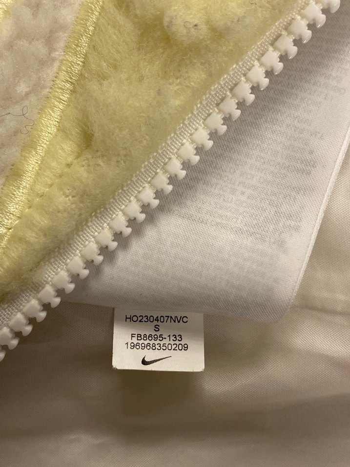 Kızlar için Beyaz Kapüşonlu Peluş Nike ceket - Görsel 4