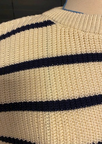 Beyaz Çizgili Örgü Kazak - QUZU - Görsel 3