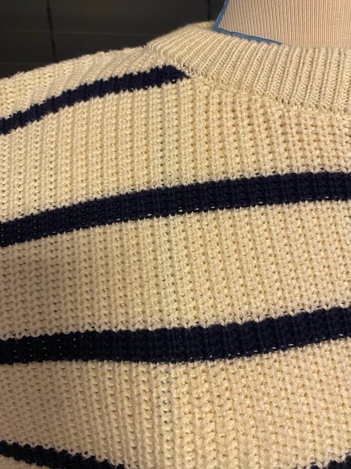 Beyaz Çizgili Örgü Kazak - QUZU - Görsel 3