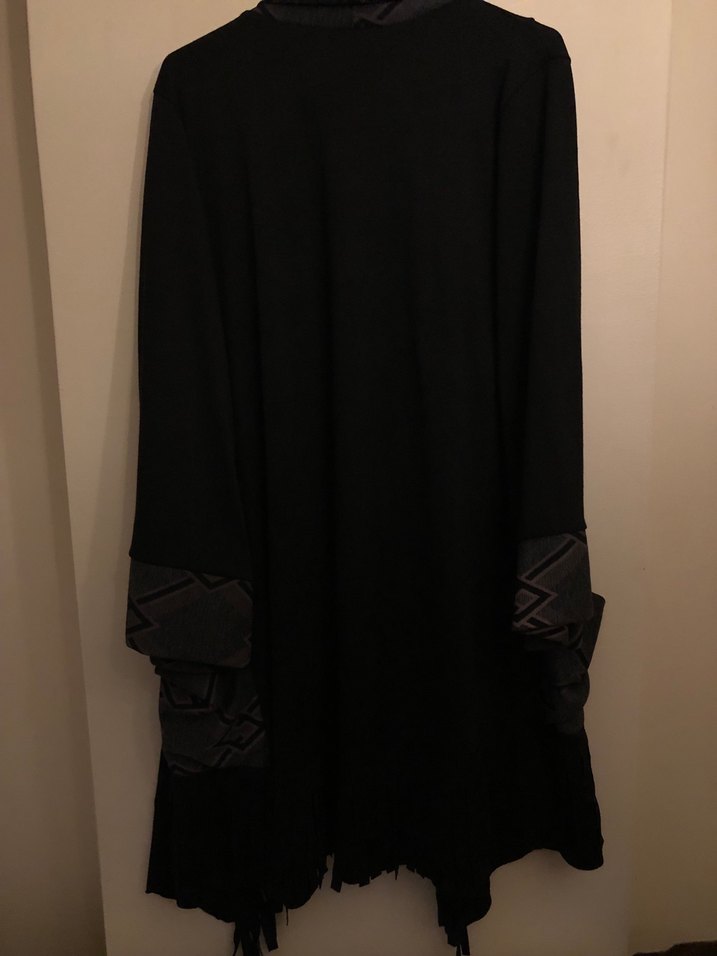 Uzun, Desenli Siyah Hırka - Görsel 2