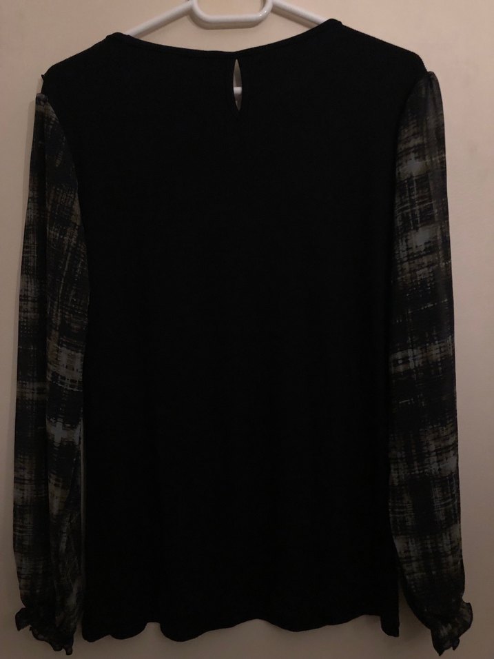 Siyah Uzun Kollu Dökümlü Gotik Bluz - Görsel 2