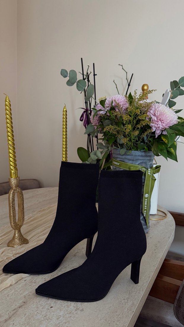 Siyah Elastik Stiletto Topuklu Kadın Bot - Görsel 2