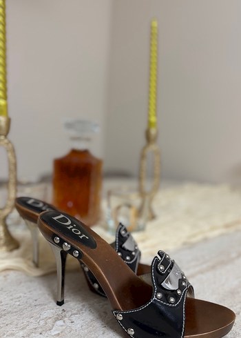 Dior Siyah Deri Yılan Desenli Tokalı Topuklu Terlik - Görsel 4