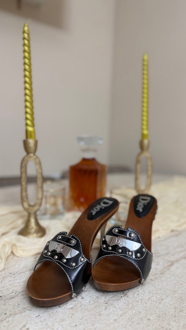 Dior Siyah Deri Yılan Desenli Tokalı Topuklu Terlik - Görsel 3