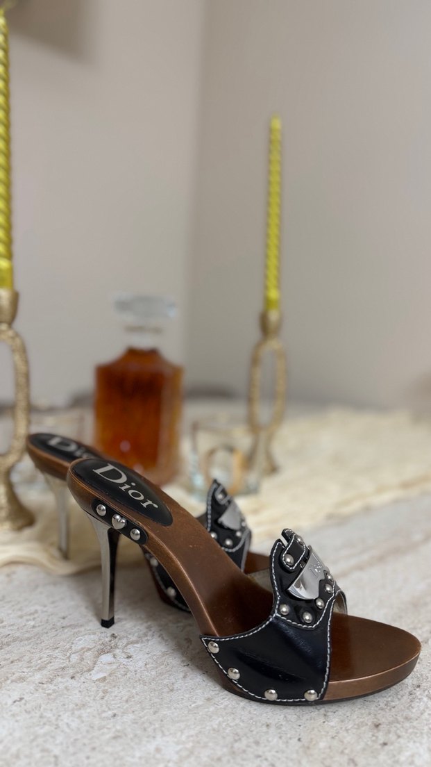 Dior Siyah Deri Yılan Desenli Tokalı Topuklu Terlik - Görsel 4