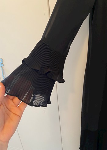 Siyah Uzun Kollu Fırfırlı Uzun Elbise - Görsel 2