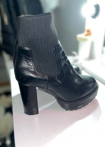 Madein China Siyah Kadın Platform Topuklu Bot - Görsel 2