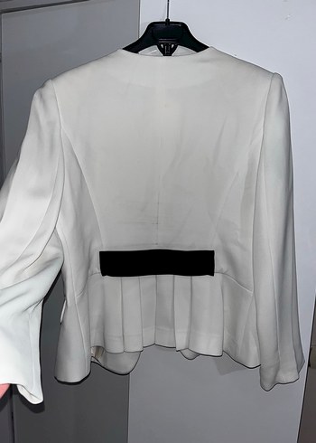 Düğmeli Beyaz Kadın Mini Ceket - Görsel 5