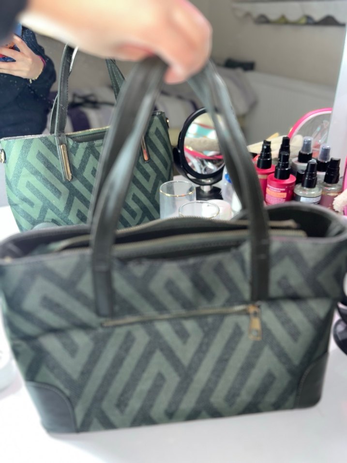 Gri Desenli Fermuarlı Kadın Çanta - Görsel 2