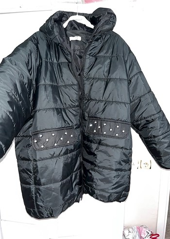 Siyah Düğmeli Kadın Kışlık Mont - Görsel 2