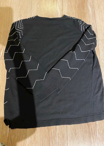 V Yaka Siyah Kadın Kazak - Görsel 2