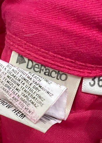 Düğmeli Pembe Kadın Şort - Görsel 4