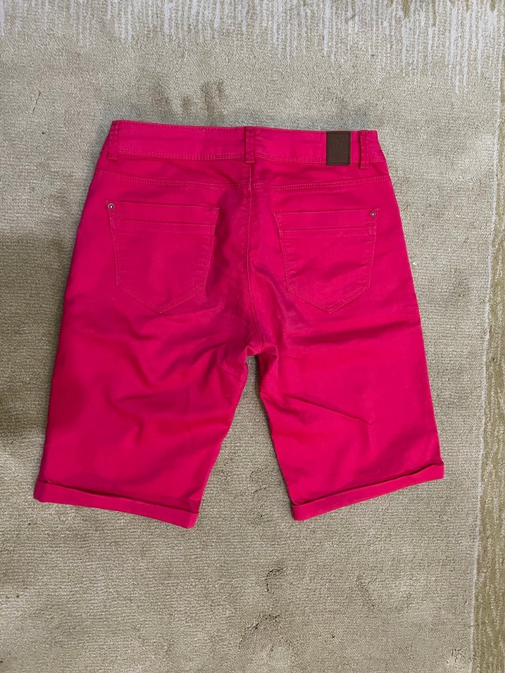 Düğmeli Pembe Kadın Şort - Görsel 2