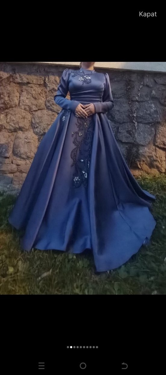 Mavi İşlemeli Uzun Kollu Abiye Elbise - Görsel 2