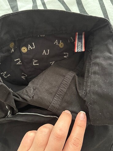 32 Beden siyah Renk Armani jeans orjinal