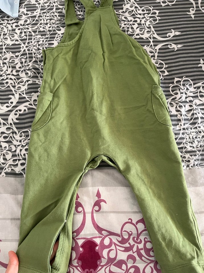 Erkek Çocuk Yeşil Düğmeli Tulum - Görsel 2