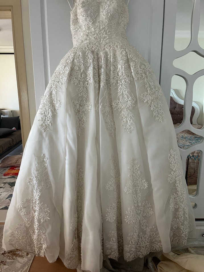 Dantel İşlemeli Beyaz A Kesim Gelinlik - Görsel 2