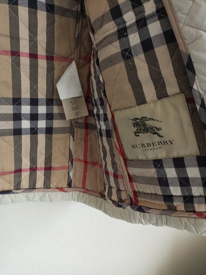 Orijinal Burberry Kapitone Mont - Görsel 4