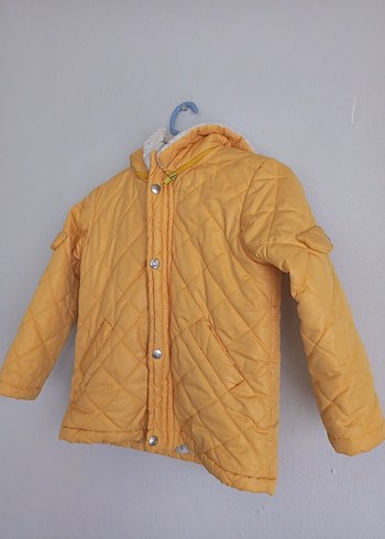 Sarı Kapüşonlu Düğmeli Erkek Çocuk Mont - Görsel 2