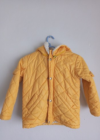Sarı Kapüşonlu Düğmeli Erkek Çocuk Mont - Görsel 4