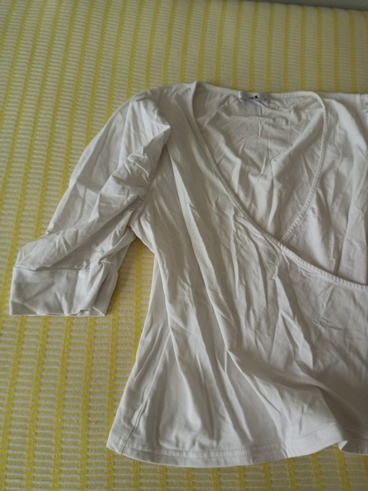 Beyaz Keten V Yaka Drapeli Hamile Bluz - Görsel 3