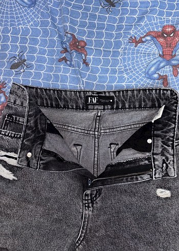 Gri Mini Denim Şort - Görsel 2