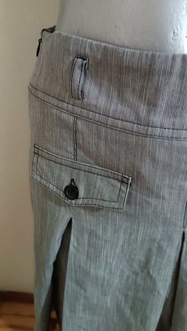 Gri  pileli etek - Görsel 2