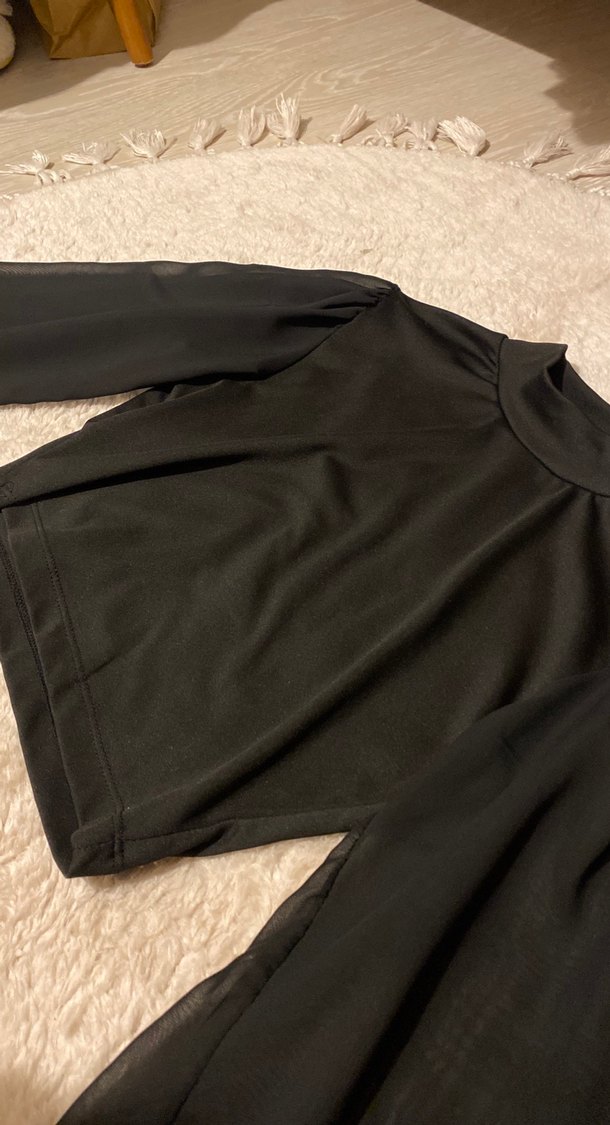 Siyah Uzun Kollu Yüksek Yakalı Crop Bluz - Görsel 2