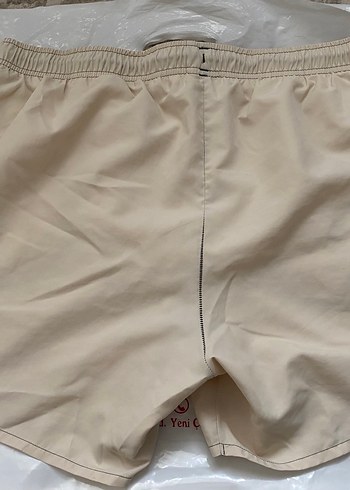 Beyaz Rahat Kesim Midi Hamile Şortu - Görsel 2