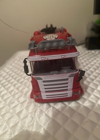 Kırmızı Oyuncak İtfaiye Aracı - Görsel 4