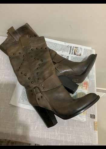 Hotiç Tokalı Kahverengi Deri Kadın Dizüstü Çizme - Görsel 3