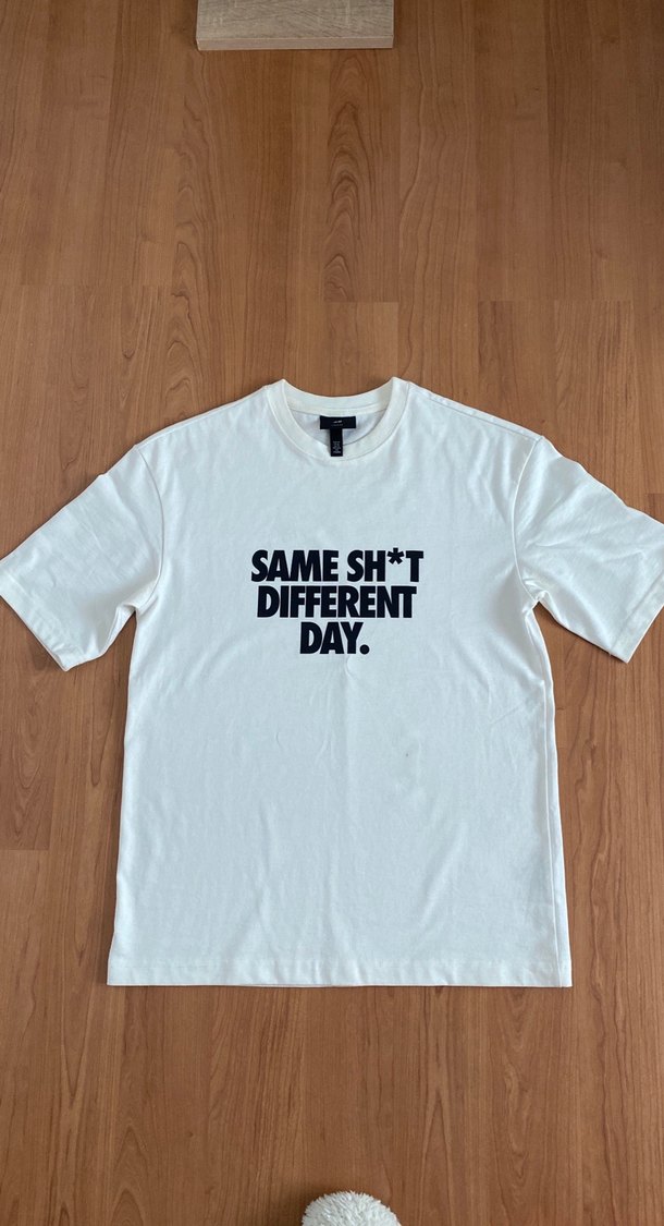 Beyaz Baskılı h&m Tişört same sh**t different day - Görsel 4