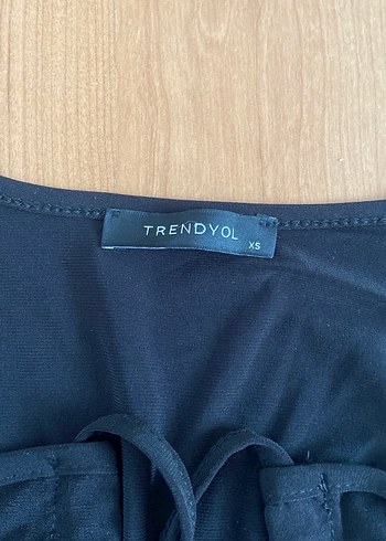 Siyah Yakası Bağlamalı Uzun Kollu Kadın Bluz - Görsel 3