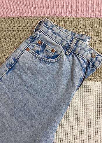 Pull and Bear Kadın Pastel Renkli Regular Fit Midi Denim Pantolon
