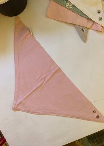 Nakışlı Çok Renkli Bebek Önlükleri - Görsel 6