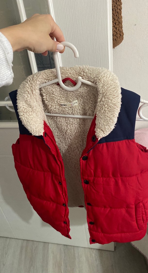 Kürklü Kırmızı Erkek Çocuk Yelek - Görsel 4