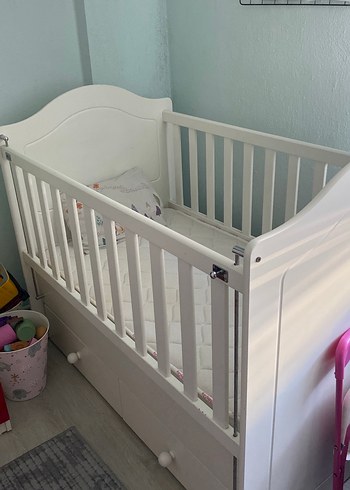 Beyaz Pastel Bebek Beşiği - Görsel 4