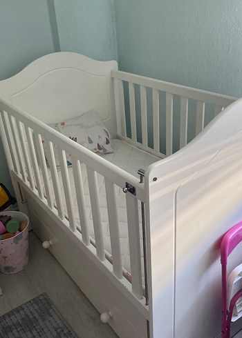 Beyaz Pastel Bebek Beşiği - Görsel 5